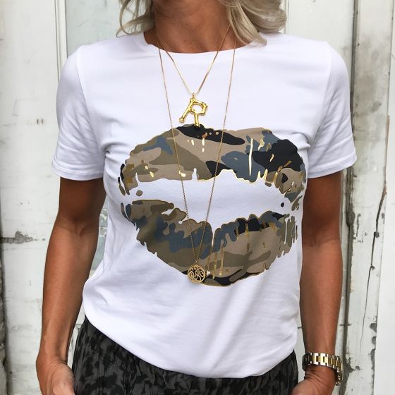 besejret gammel Til ære for T-shirt med kys print fra Continue.